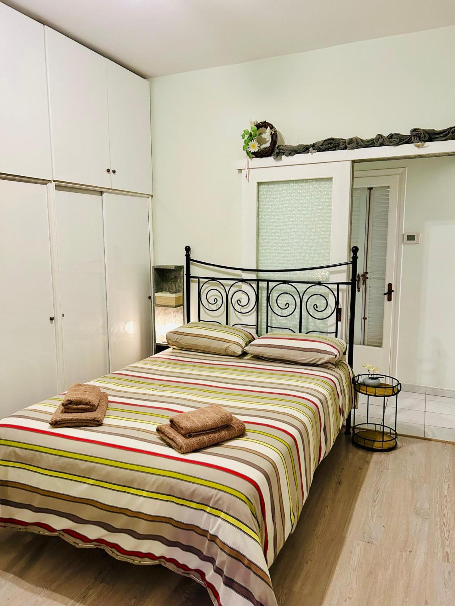 Super Nuova - Private Parking Apartman Szaloniki Kültér fotó